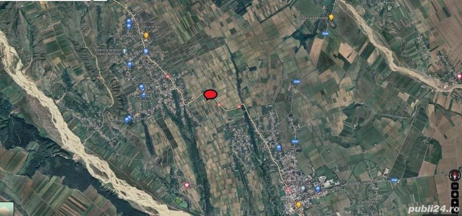 Teren de 4672 mp, în Străoane