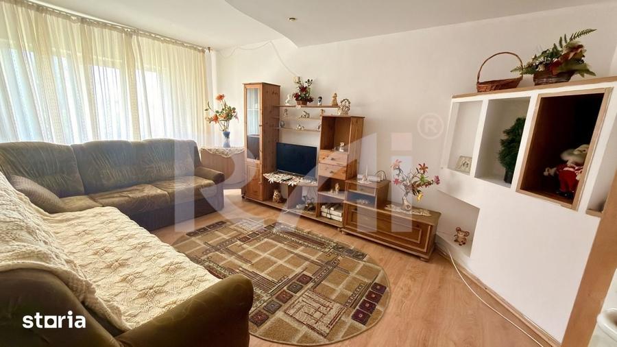 Apartament cu 3 camere în Lăpuș Argeș