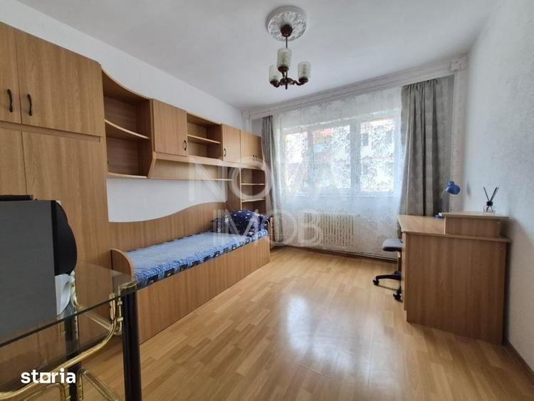 Apartament cu 3 camere, mobilat în Vasile Aaron