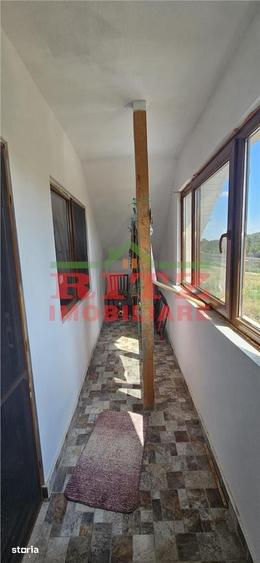 Casă cu 4 camere cu Teren 2300 Mp în Central