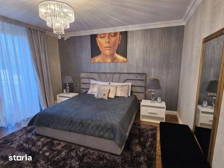 Casă cu 8 camere cu Teren 800 Mp în Plaiul Vulcanești