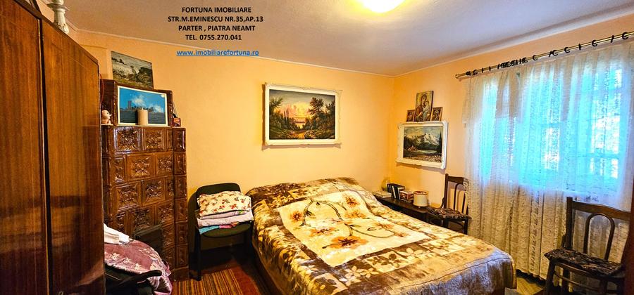 Casă cu 6 camere cu Teren 6329 Mp în Vest