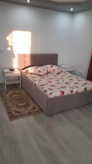Casă cu 4 camere cu Teren 900 Mp în Central