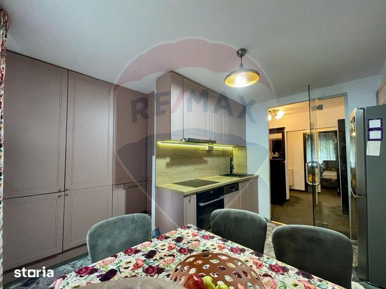 Apartament cu 4 camere decomandat în Dârste