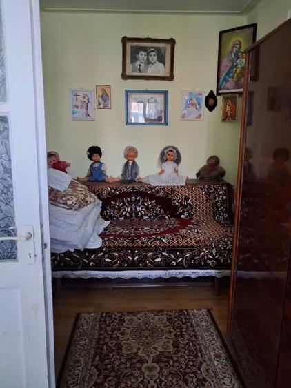 Apartament cu 3 camere semidecomandat în Tineretului
