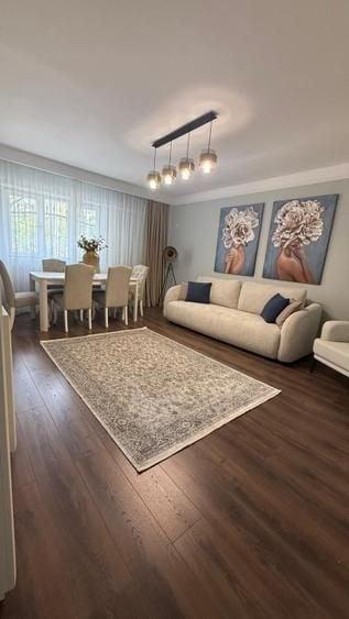Apartament cu 3 camere decomandat, mobilat în Unirii