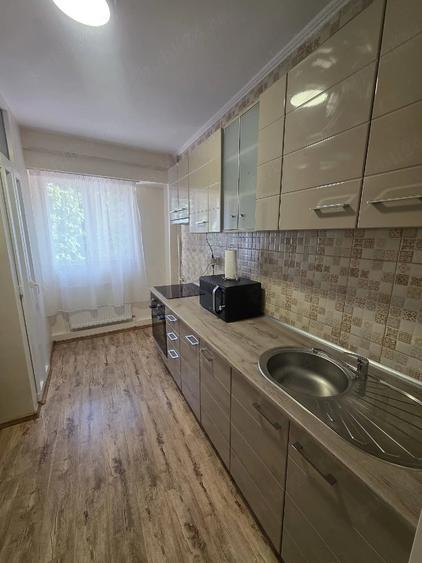 Inchiriez apartament 2 camere - 7