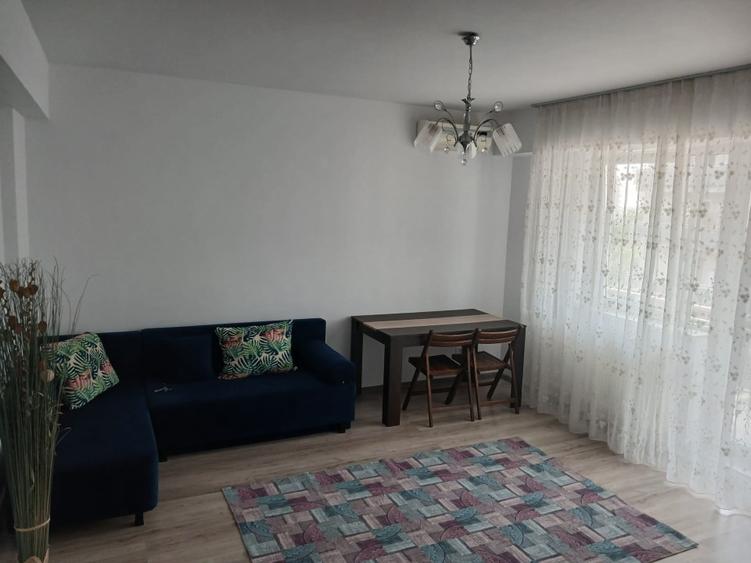 Apartament cu 2 camere semidecomandat în Berceni