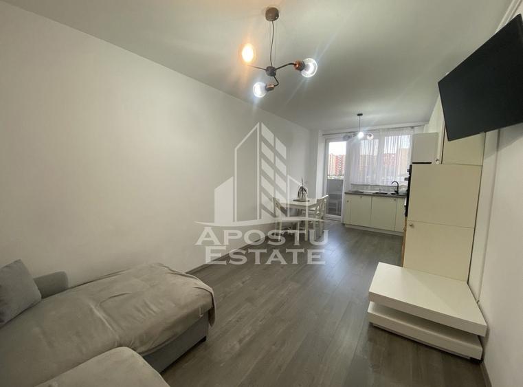 Apartament cu 3 camere decomandat, mobilat în Torontalului