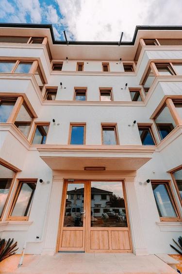 Apartament cu 2 camere semidecomandat în 1 Decembrie 1918