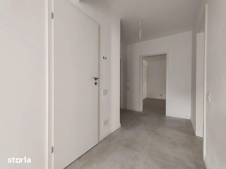 Apartament cu 3 camere decomandat în Romană