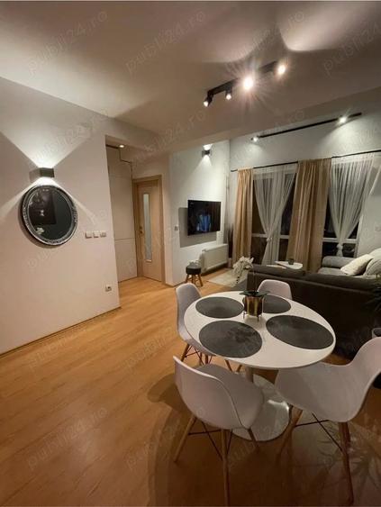 Apartament cu 3 camere decomandat în Central