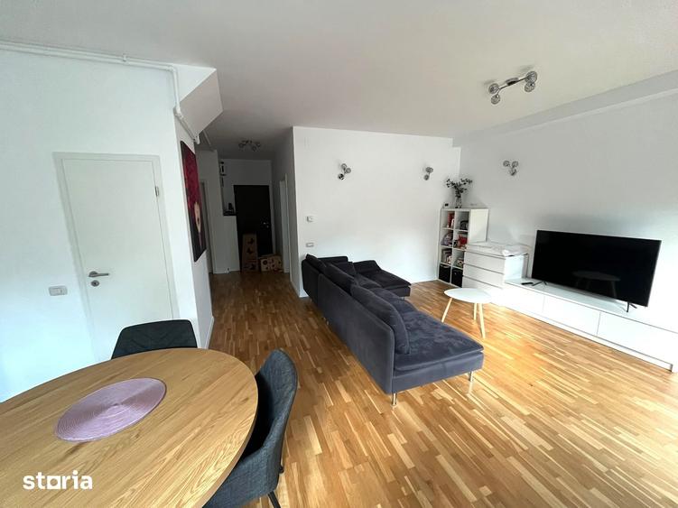 Casă cu 5 camere cu Teren 160 Mp în Corbeanca