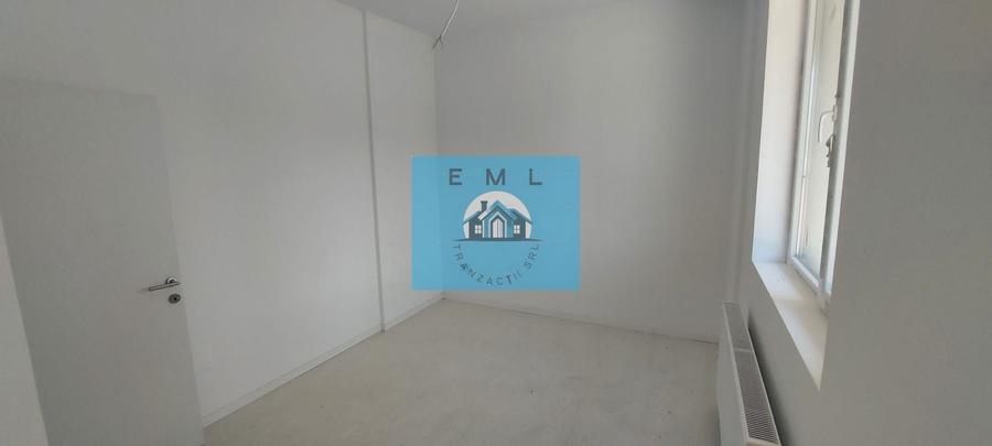Apartament cu 3 camere decomandat în Chiajna