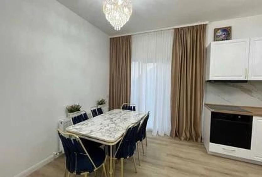 Casă cu 4 camere cu Teren 370 Mp în Domnești