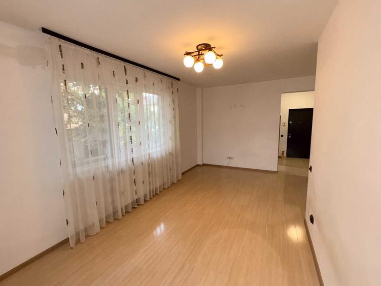 Apartament cu 2 camere decomandat în Dămăroaia