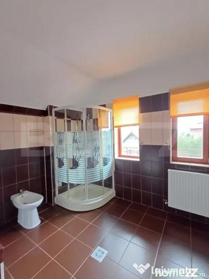 Casă cu 5 camere cu Teren 600 Mp în Central