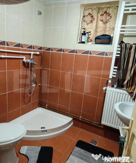 Casă cu 4 camere cu Teren 980 Mp în Brănești