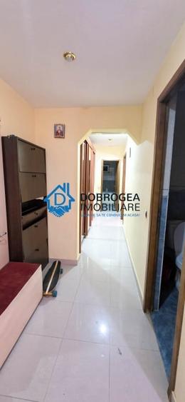 Apartament cu 3 camere decomandat, mobilat în E3