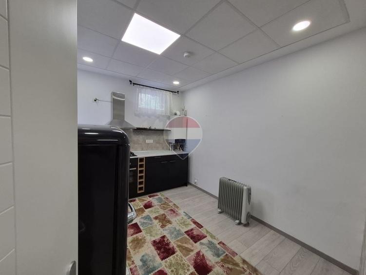 Apartament cu 2 camere semidecomandat, mobilat în Apărătorii Patriei