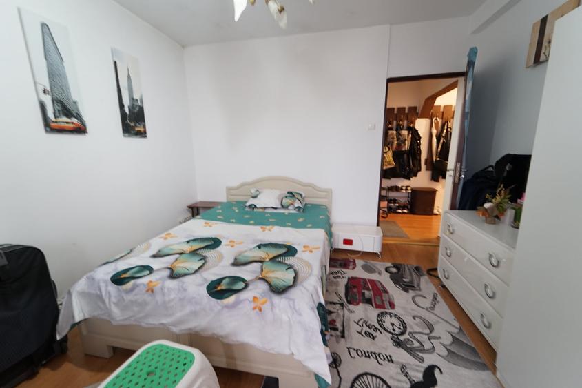 Apartament cu 4 camere decomandat, mobilat în Mărăști