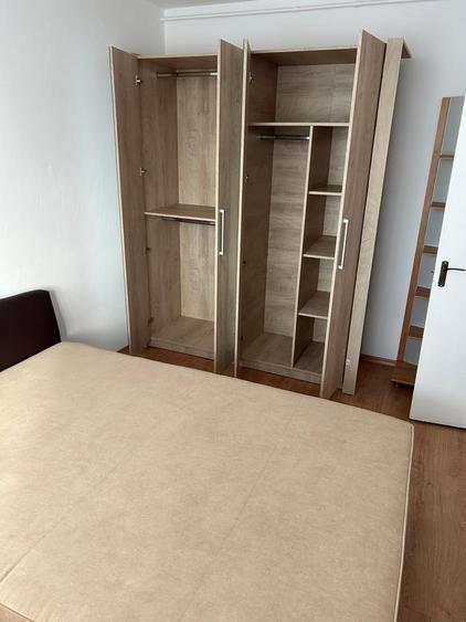 Apartament cu 2 camere semidecomandat în Berceni