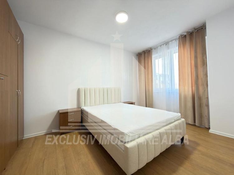 Apartament cu 3 camere decomandat, mobilat în Ampoi 3