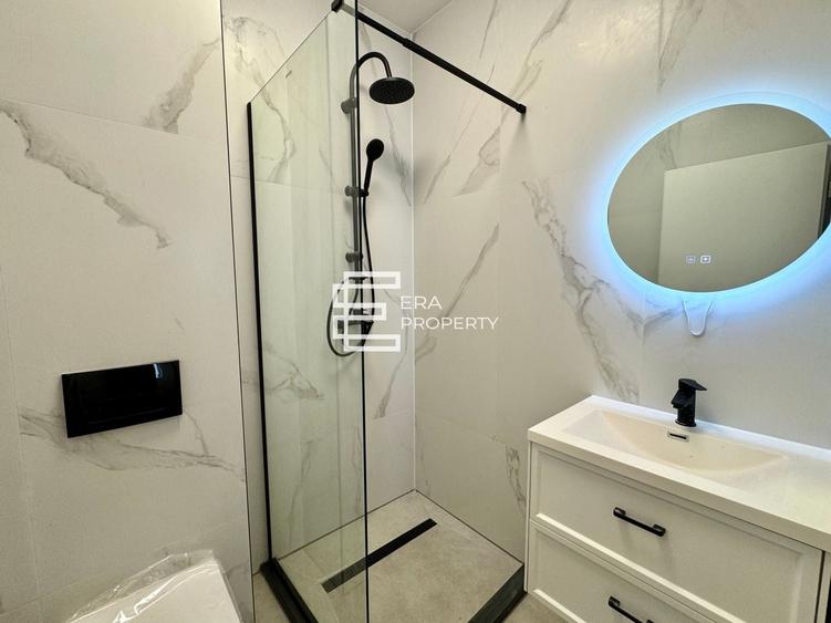 Apartament cu 3 camere decomandat în Cristian