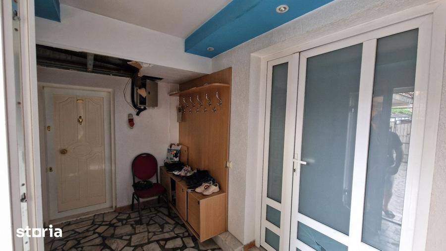 Casă cu 8 camere cu Teren 200 Mp în Sălaj