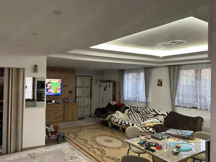 Casă cu 4 camere cu Teren 150 Mp în Central