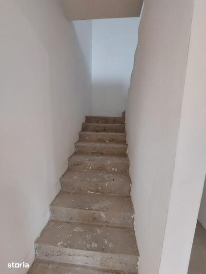 Casă cu 4 camere cu Teren 330 Mp în Oncea