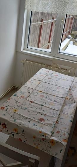 Garsonieră decomandată în Noua