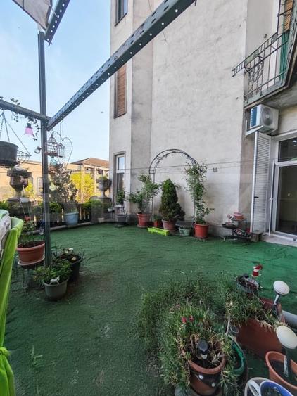Cladire istorica, 175mp-5 camere, etaj 1,  1538Euro/ mp ,  zona Sinaia - 9