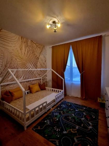 Casă individuală cu 4 camere cu Garaj în Tunari