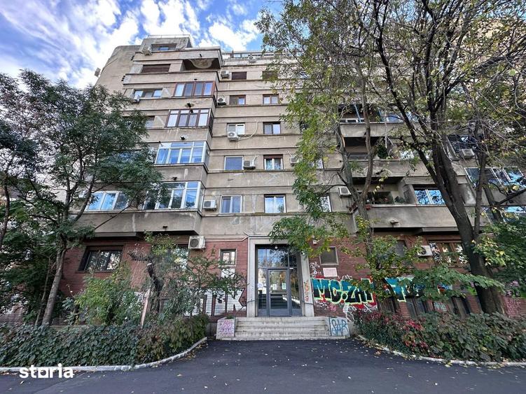 Pia?a Romana.Apartament cu 3 camere +o camera mica - 2