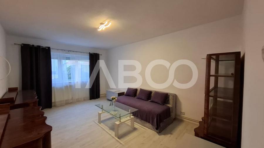 Apartament cu 2 camere semidecomandat, mobilat în Vasile Aaron