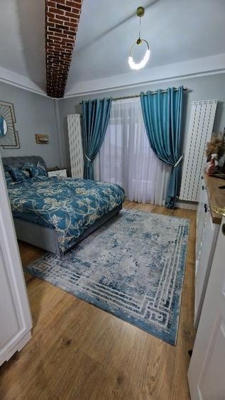 Duplex cu 4 camere cu Canalizare în Valea Adâncă
