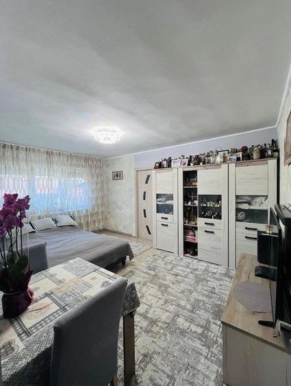 Apartament cu 2 camere decomandat în 14 Mai