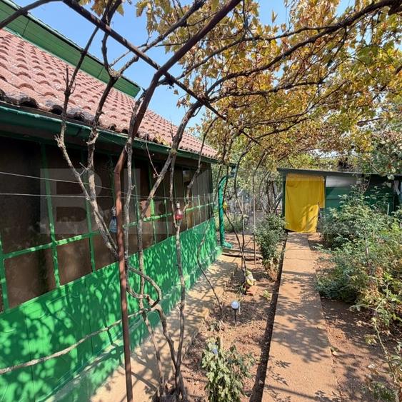 Casă individuală cu 3 camere cu Teren 1700 Mp în Exterior Est