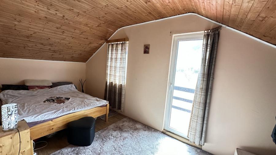 Casă cu 4 camere cu Teren 300 Mp în Fântânele