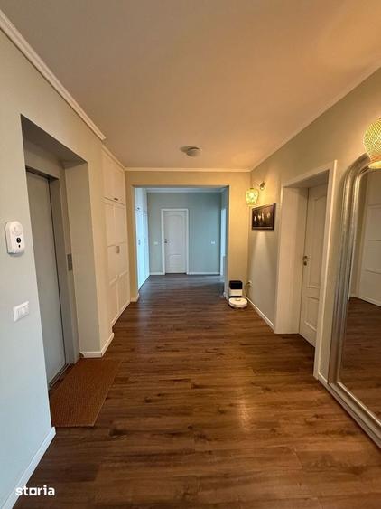 Apartament cu 3 camere în Inel II