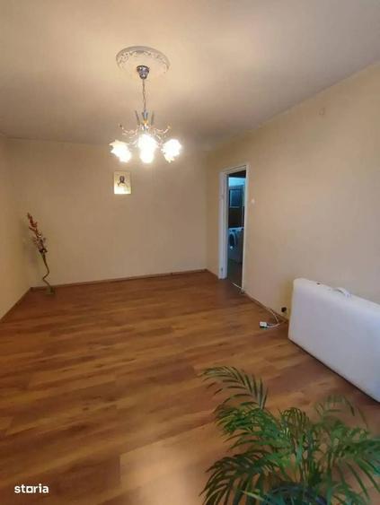 Apartament cu 3 camere decomandat în 1 Decembrie 1918