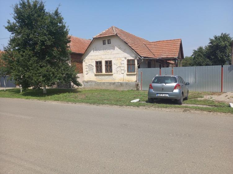 Casă cu 3 camere cu Teren 3956 Mp în Chelmac