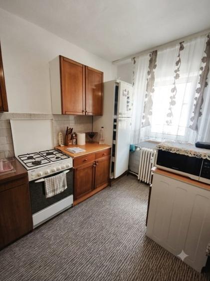 Apartament cu 2 camere semidecomandat, mobilat în Central