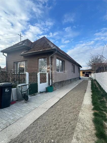Casă cu Teren 1138 Mp în Șăulești