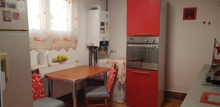 Casă cu 1 camere decomandat în Viile Noi