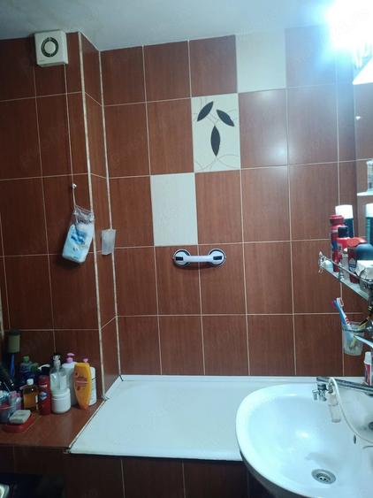 Apartament cu 4 camere decomandat în Tudor Vladimirescu