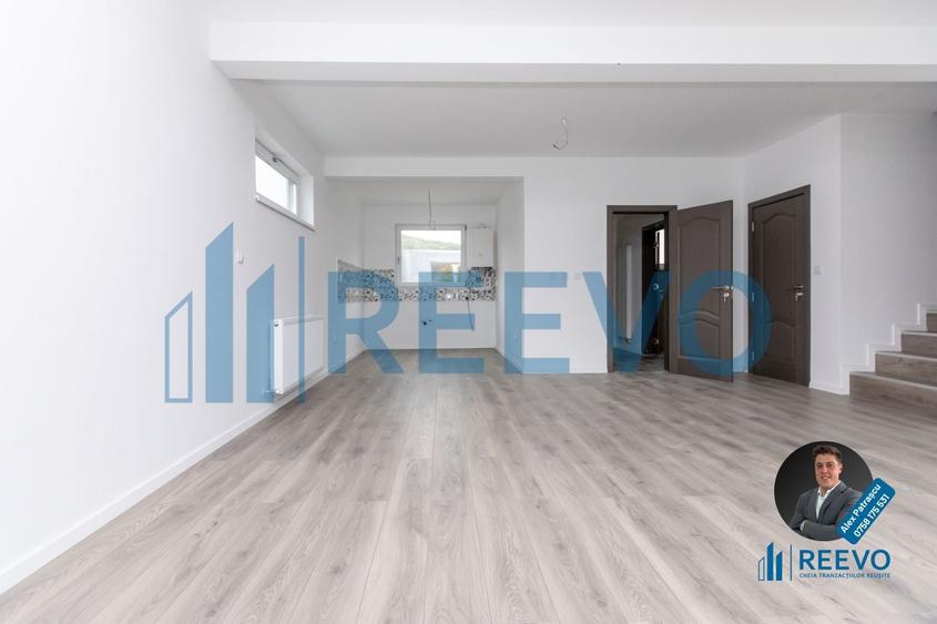 Duplex cu 4 camere cu Canalizare în Valea Budului