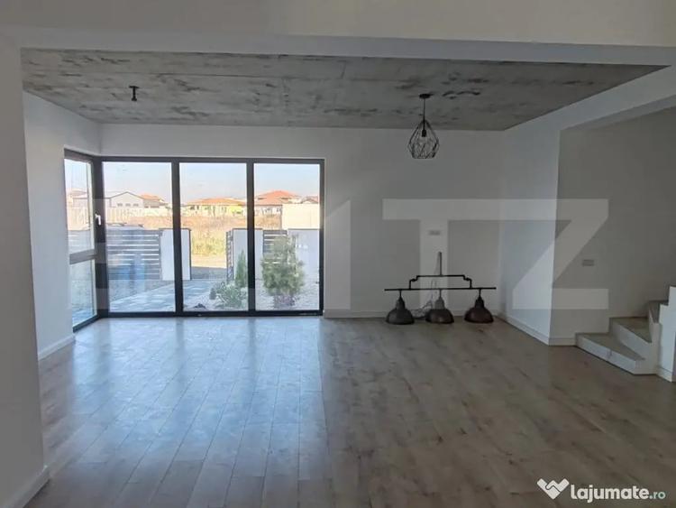 Casă cu 4 camere cu Teren 393 Mp în Urseni