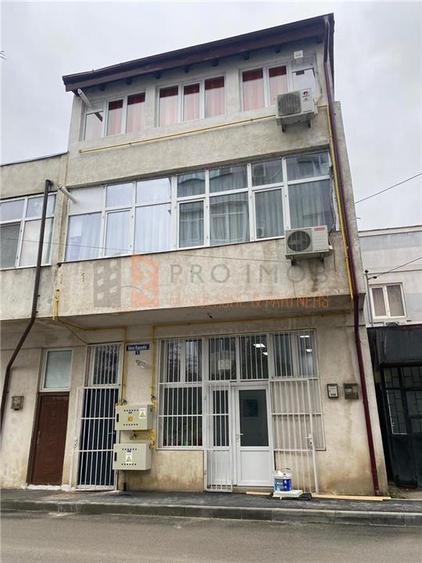 Spațiu comercial, de 35 mp, în Broșteni